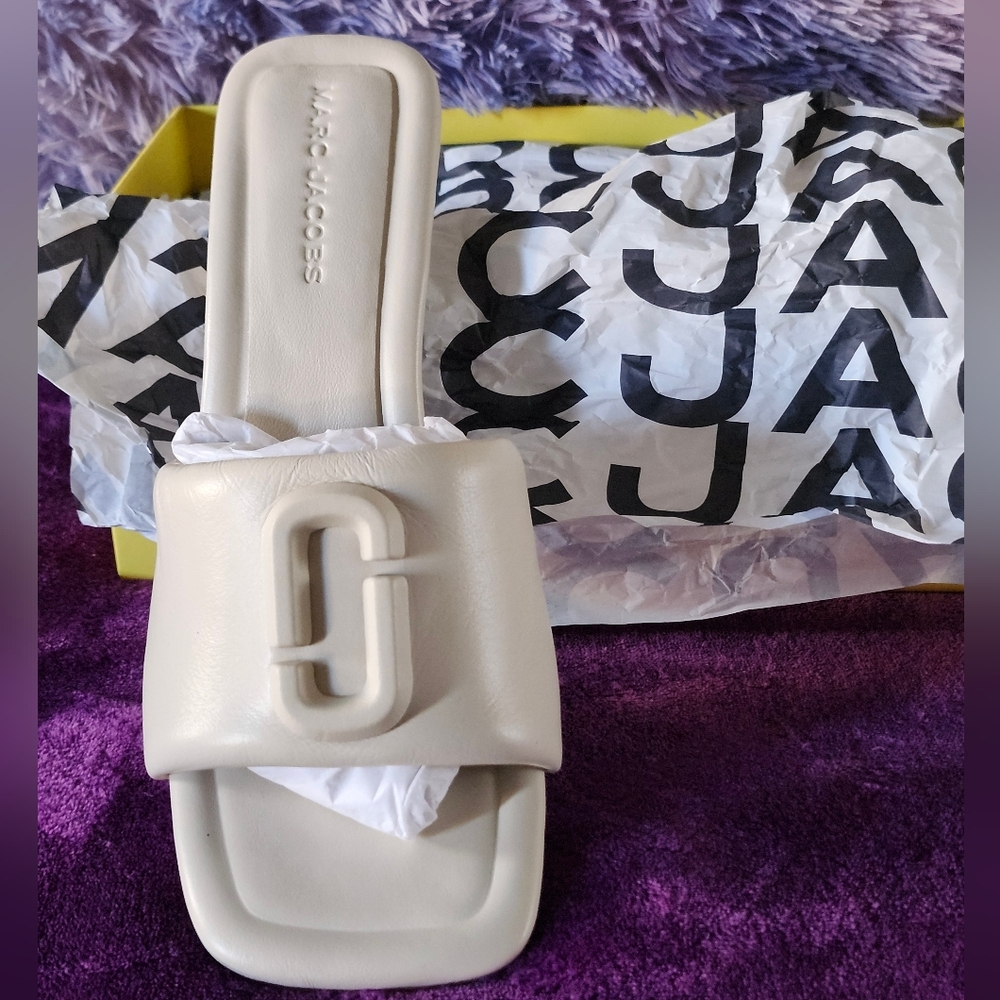 NEW Marc Jacobs Cream Slide Sandals SIZE W10